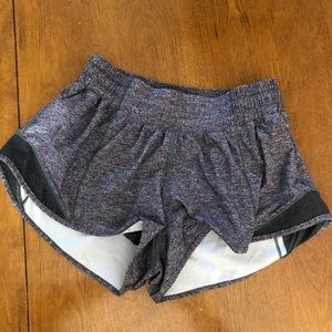 lululemon heathered gray hottie hot shorts